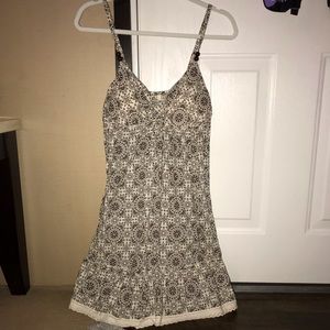 L.E.I. Bohemian style dress. Size Large